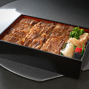 あわみ特製　焼き穴子の箱寿司